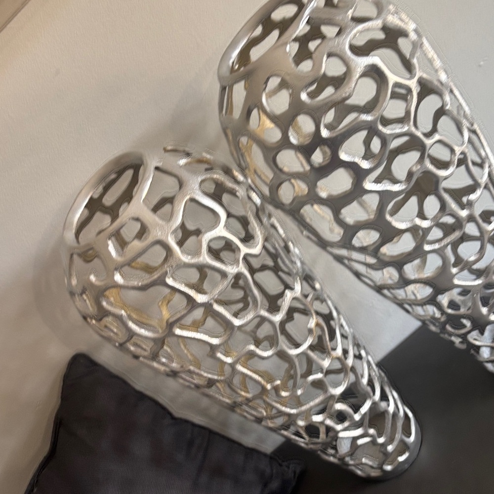 Elegant Silver Decorative Vases - Picture 3 of 4